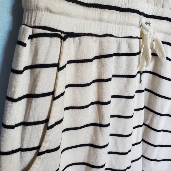 Splendid Stripe Print Deep V-neck Romper - Picture 4 of 8